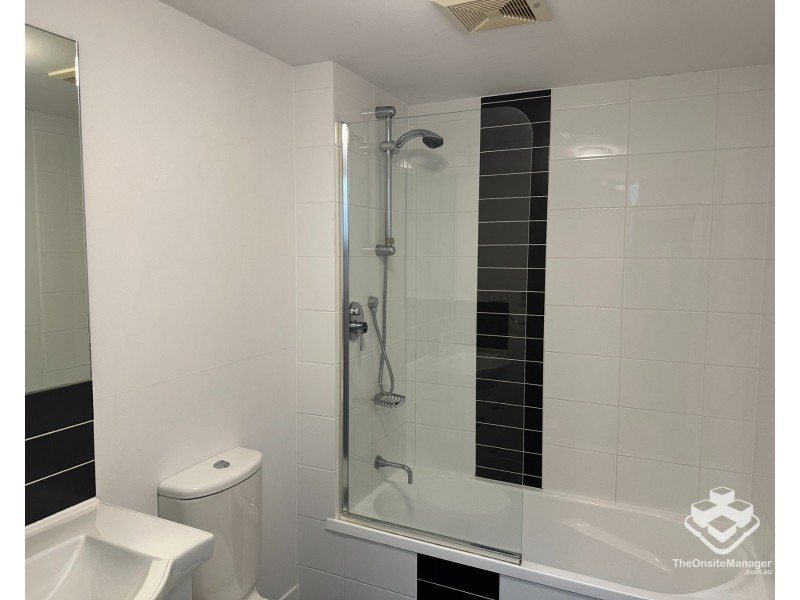 215/4 Paddington Terrace, Douglas QLD 4814