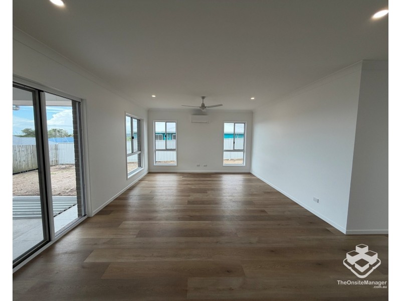 12 Cottee Crt, Urraween QLD 4655