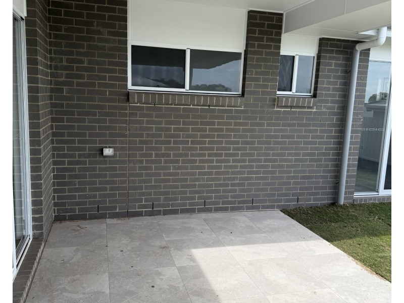 12 Cottee Crt, Urraween QLD 4655