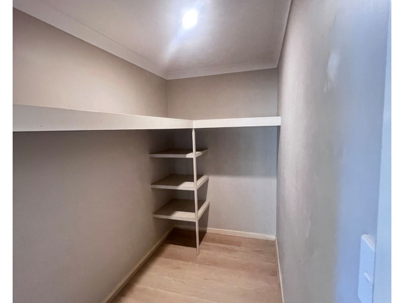 13 Whitsunday Place, Redland Bay QLD 4165