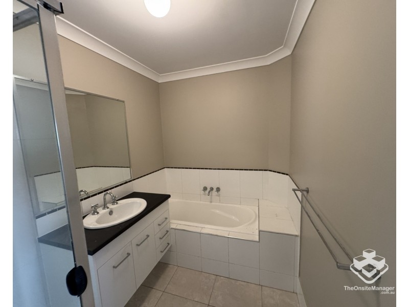 13 Whitsunday Place, Redland Bay QLD 4165