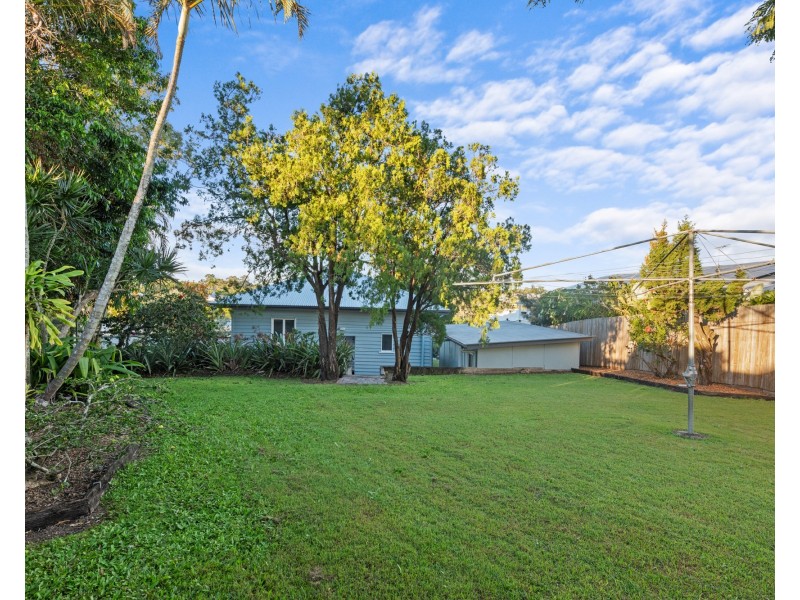 68 Railway Parade, Norman Park QLD 4170