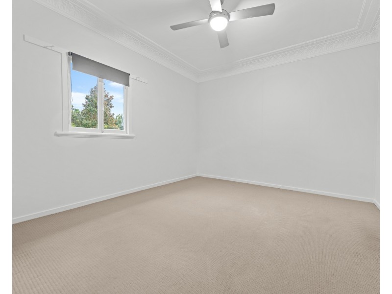 68 Railway Parade, Norman Park QLD 4170