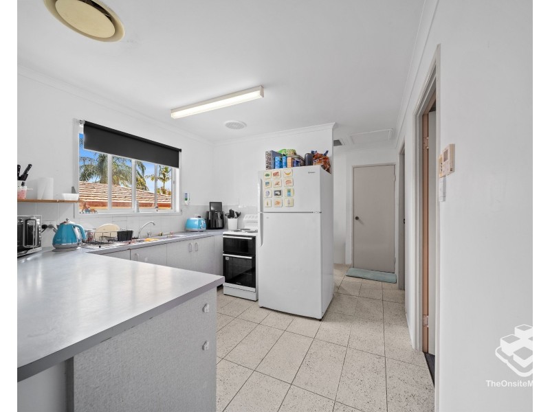 1 Poplar Crescent, Stapylton QLD 4207