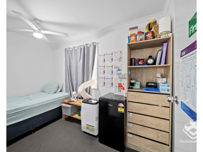 1 Poplar Crescent, Stapylton QLD 4207