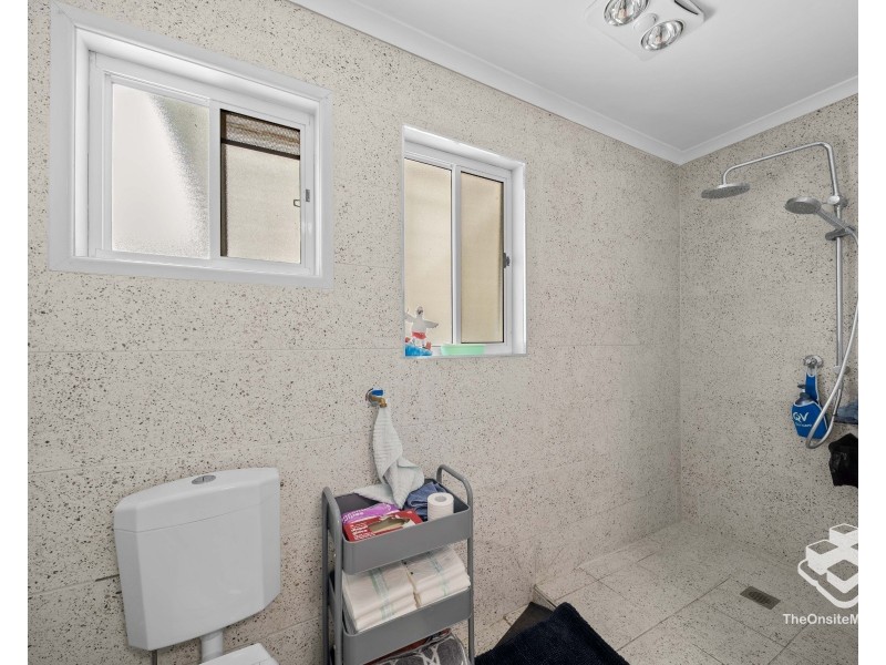 1 Poplar Crescent, Stapylton QLD 4207