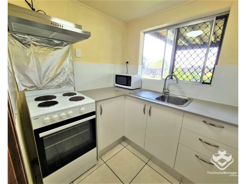 9 Omeo Street, Macgregor QLD 4109