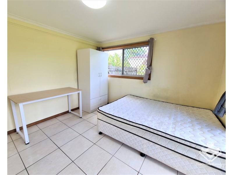 9 Omeo Street, Macgregor QLD 4109