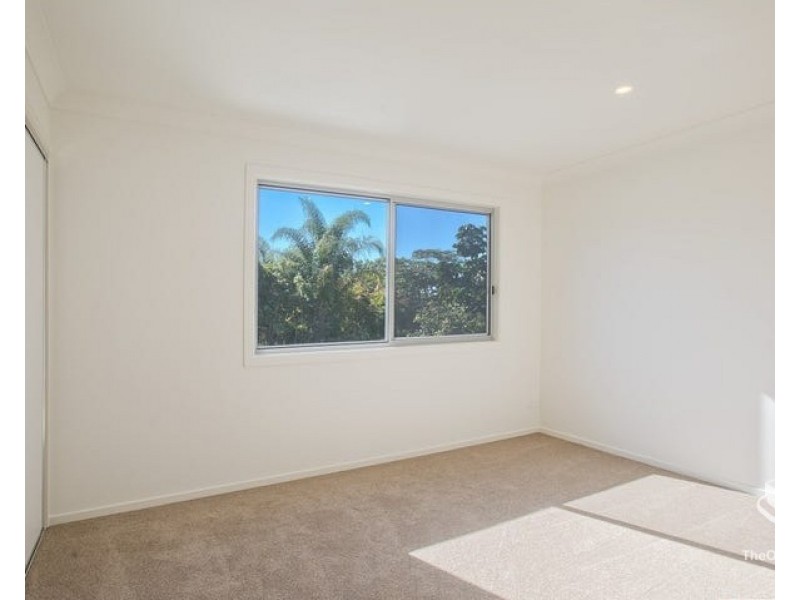 15 McCowan Street, Ashmore QLD 4214