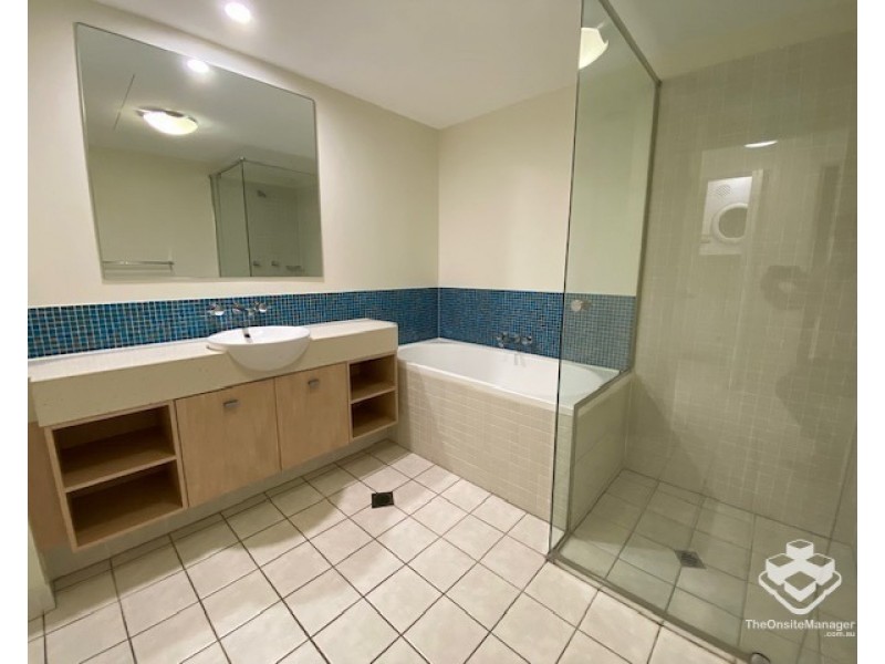 303/11 Nicklin Way, Buddina QLD 4575