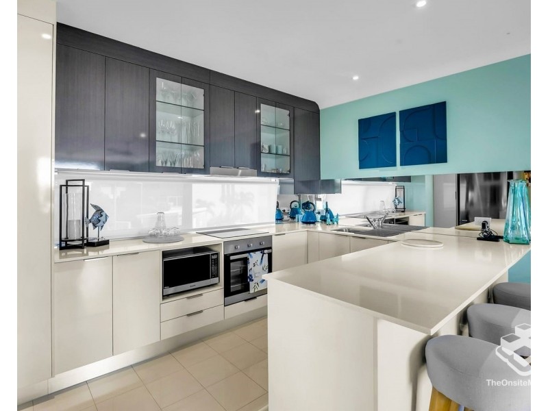 18/5036 Emerald Island Drive, Carrara QLD 4211
