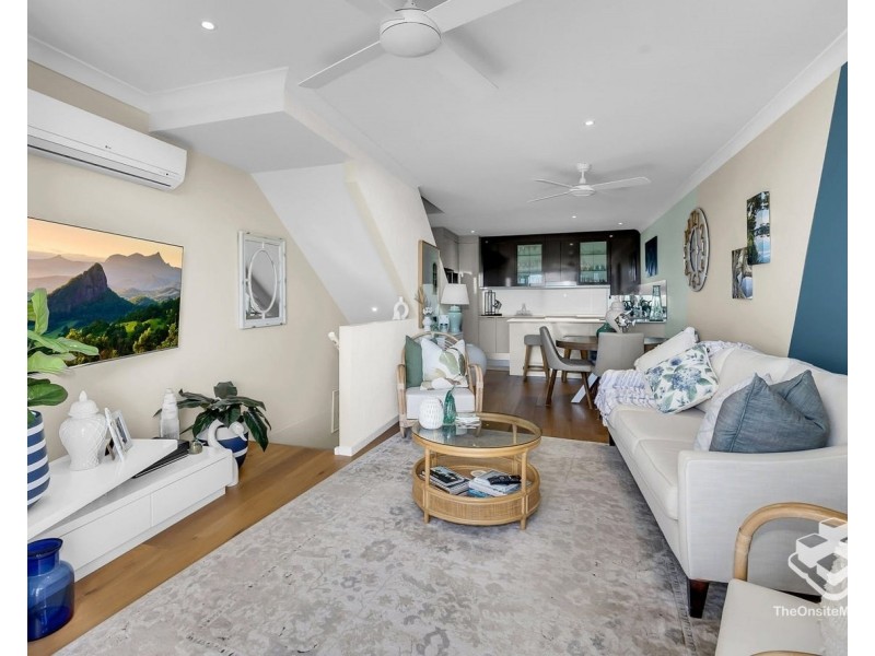 18/5036 Emerald Island Drive, Carrara QLD 4211