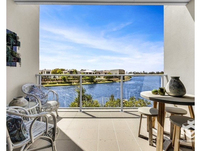 18/5036 Emerald Island Drive, Carrara QLD 4211