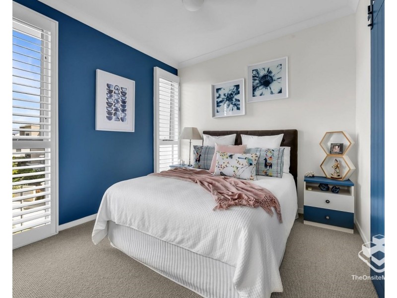 18/5036 Emerald Island Drive, Carrara QLD 4211