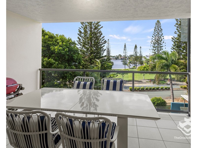 43/4 Grand Parade, Kawana Island QLD 4575