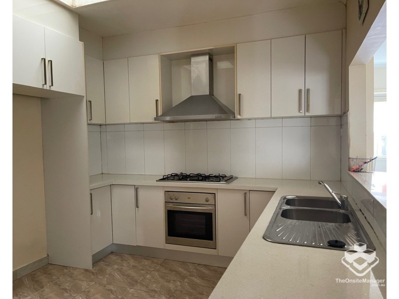 31 Manfred Avenue, St Albans VIC 3021