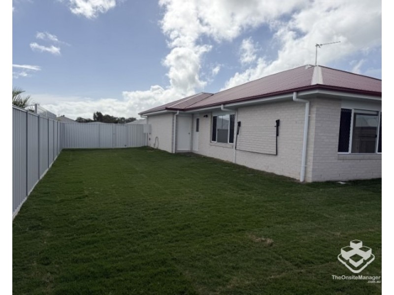 34 Jannik Terrace, Pialba QLD 4655