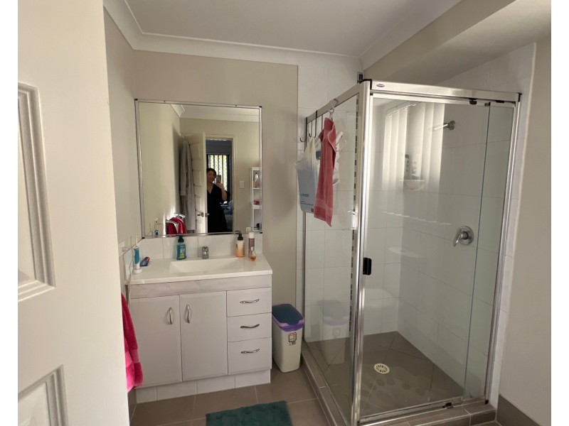 18 Waterhousia Place, Moggill QLD 4070