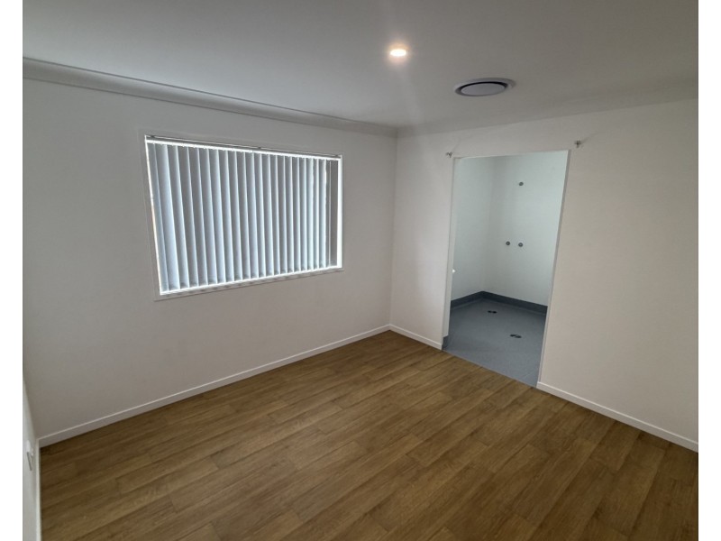 73 Dougan Street, Point Vernon QLD 4655