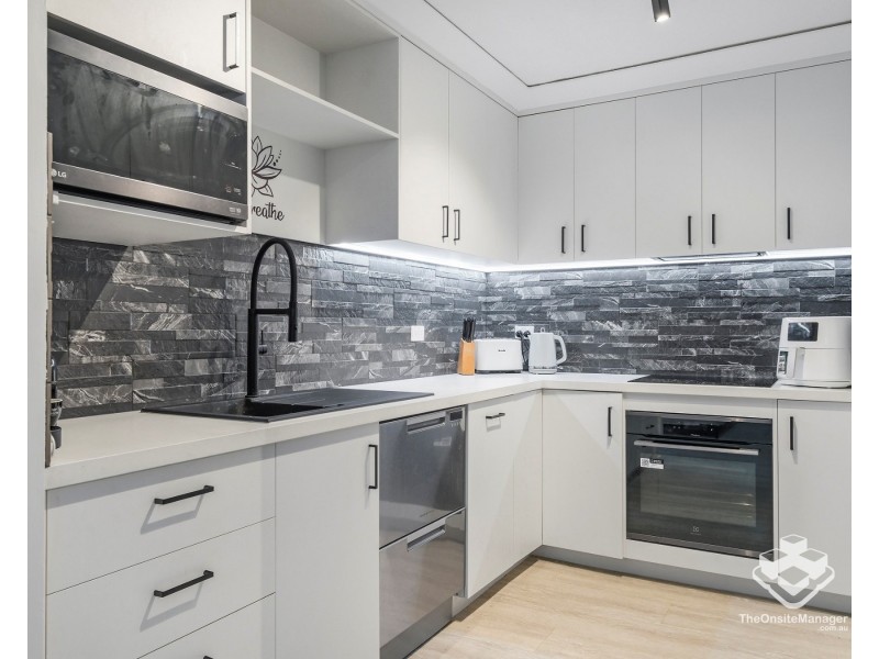 ID:21178254/50 Old Burleigh Road, Surfers Paradise QLD 4217