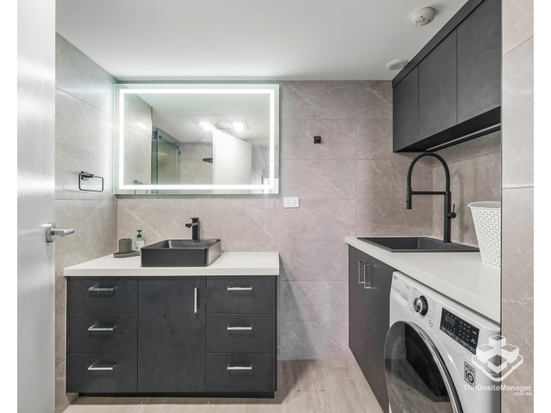 ID:21178254/50 Old Burleigh Road, Surfers Paradise QLD 4217