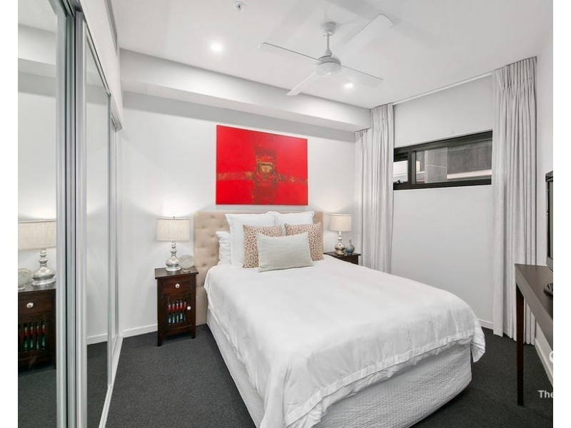 008/27 Commercial Road, Newstead QLD 4006