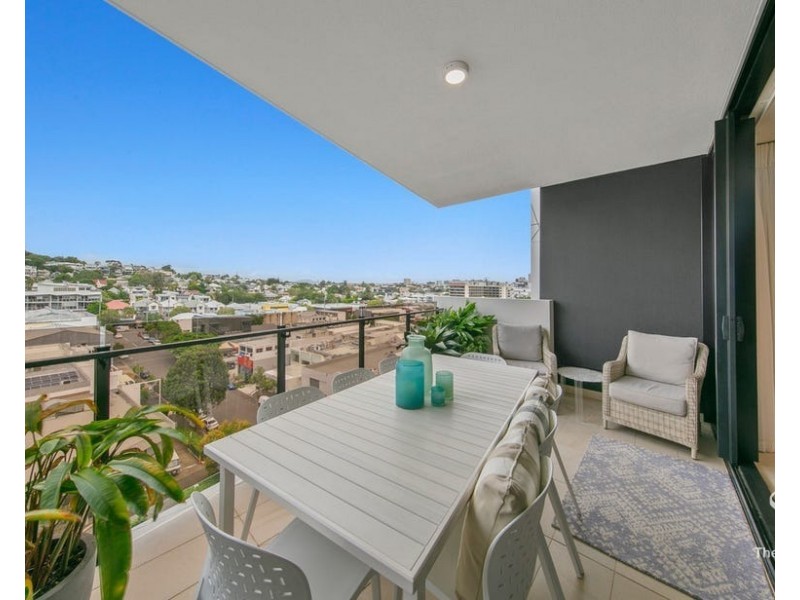008/27 Commercial Road, Newstead QLD 4006