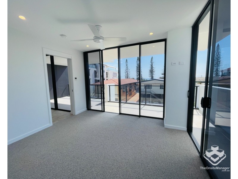 ID:21178319/73-75 Golden Four Drive, Bilinga QLD 4225