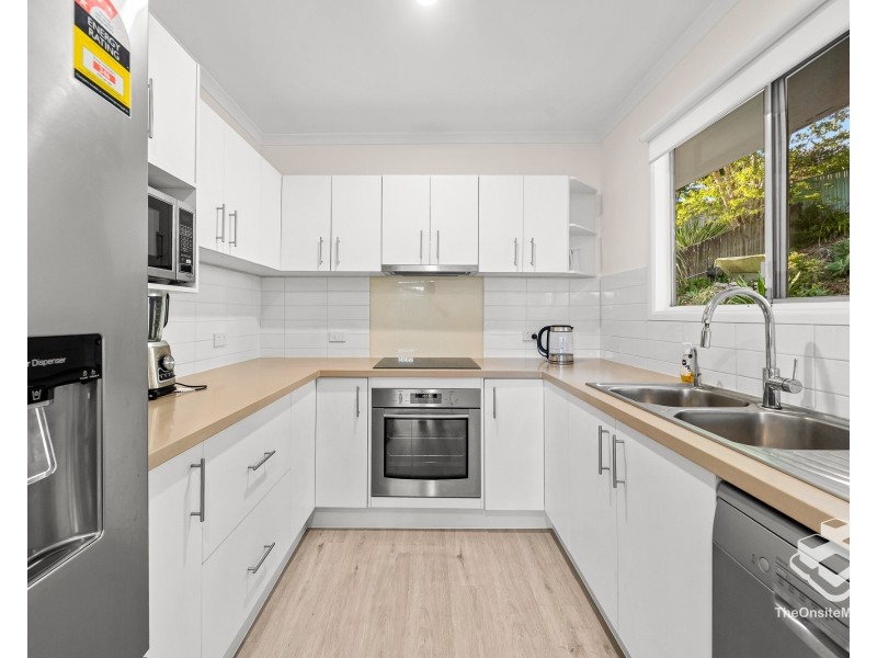 26 Rholanda Crescent, Springwood QLD 4127