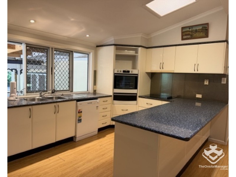 79 Chapel Road, Nikenbah QLD 4655