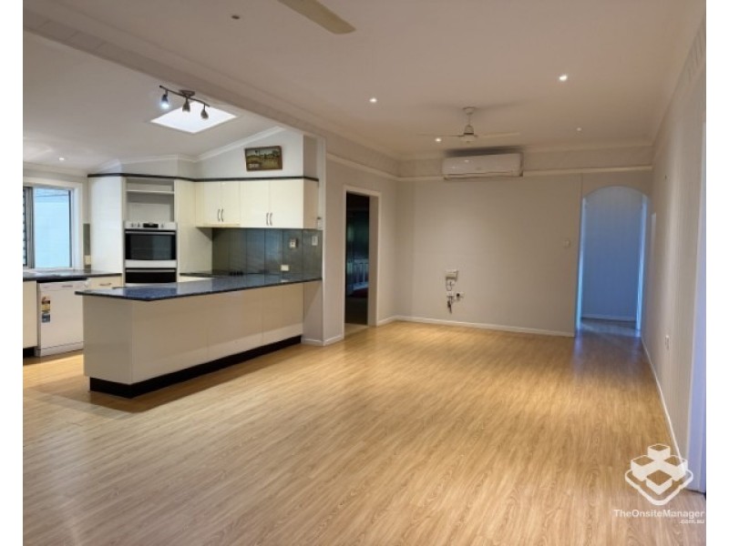 79 Chapel Road, Nikenbah QLD 4655