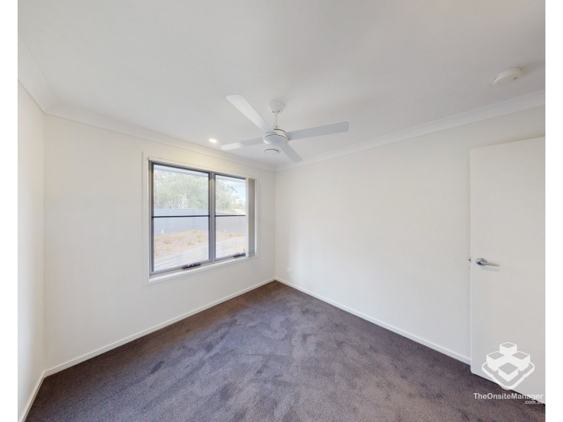 3 Cliffdale Place, Spring Mountain QLD 4124