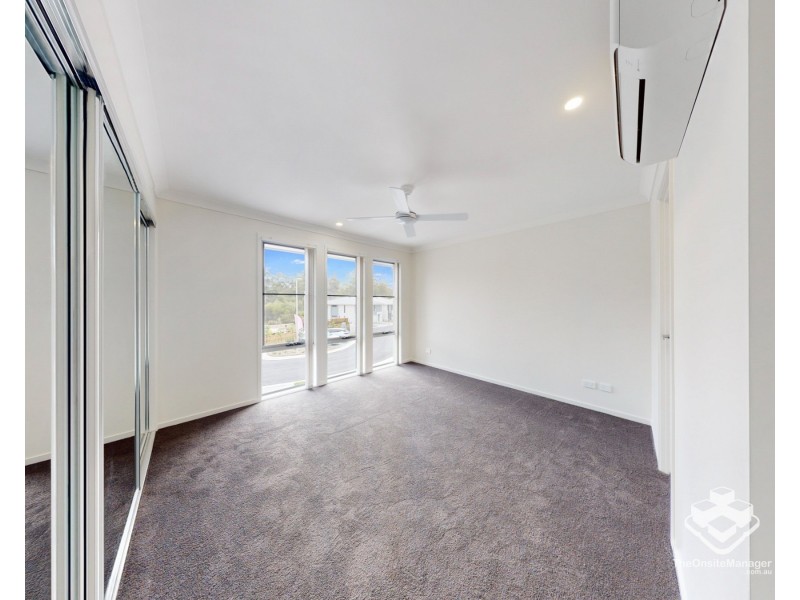 3 Cliffdale Place, Spring Mountain QLD 4124