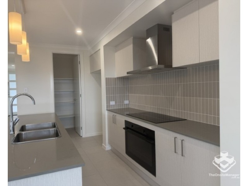 23 Mataranka Circuit, Nikenbah QLD 4655