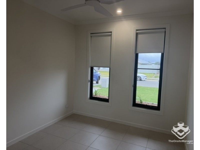 23 Mataranka Circuit, Nikenbah QLD 4655