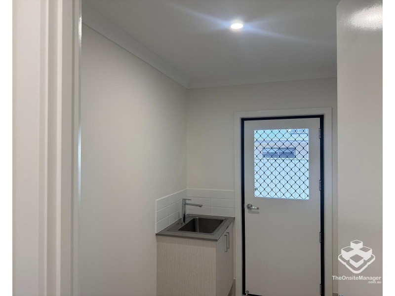 23 Mataranka Circuit, Nikenbah QLD 4655