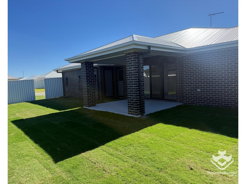 23 Mataranka Circuit, Nikenbah QLD 4655