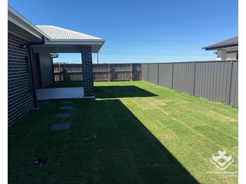 23 Mataranka Circuit, Nikenbah QLD 4655
