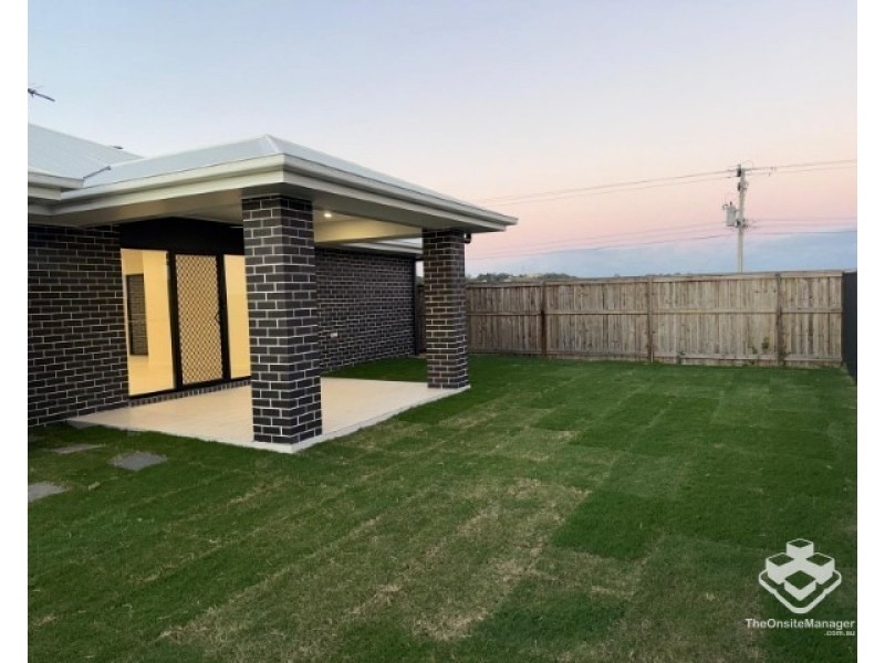 23 Mataranka Circuit, Nikenbah QLD 4655