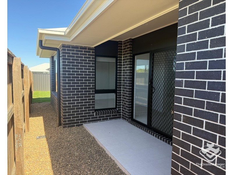 23 Mataranka Circuit, Nikenbah QLD 4655