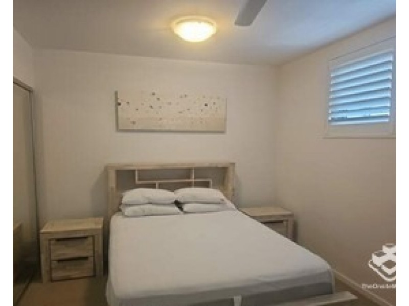 ID:21178469/378 Marine Parade, Labrador QLD 4215