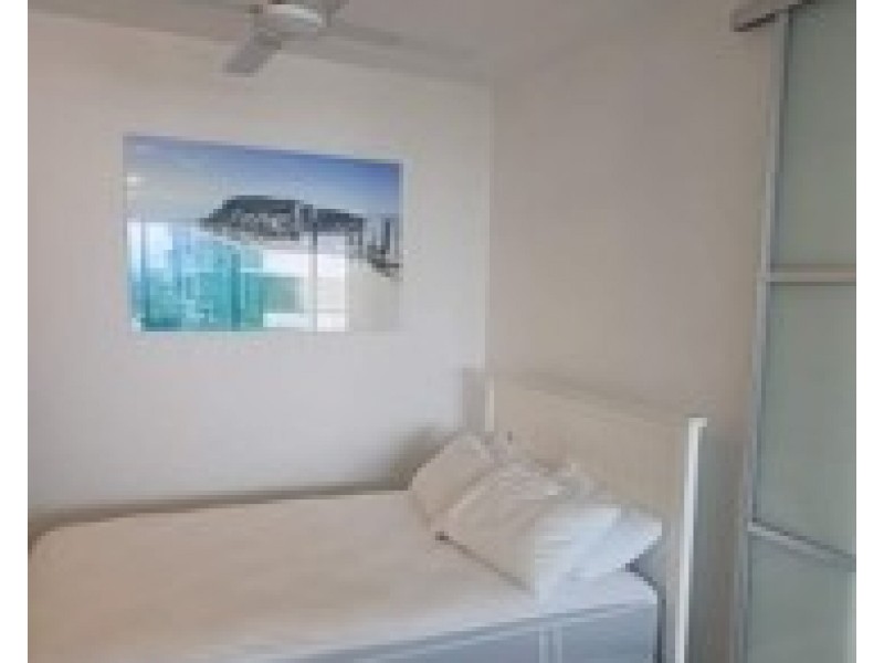 ID:21178469/378 Marine Parade, Labrador QLD 4215