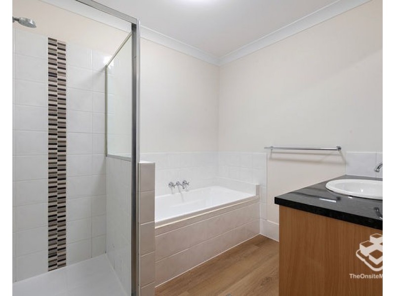 18 Bella Boulevard, Pimpama QLD 4209
