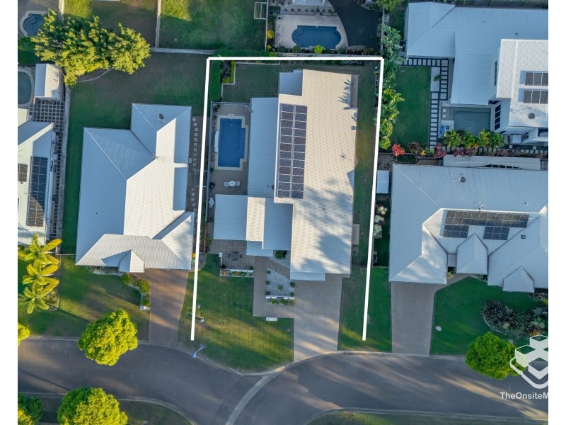 33 Sheerwater Parade, Douglas QLD 4814