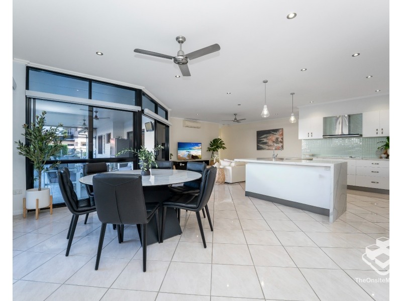 33 Sheerwater Parade, Douglas QLD 4814
