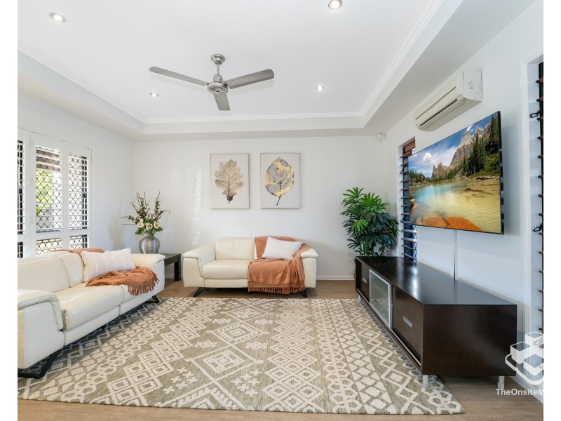 33 Sheerwater Parade, Douglas QLD 4814