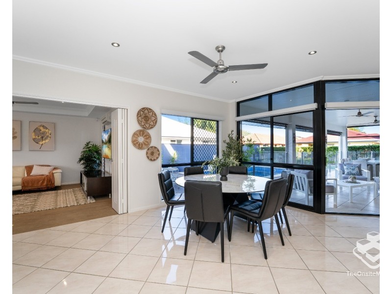 33 Sheerwater Parade, Douglas QLD 4814