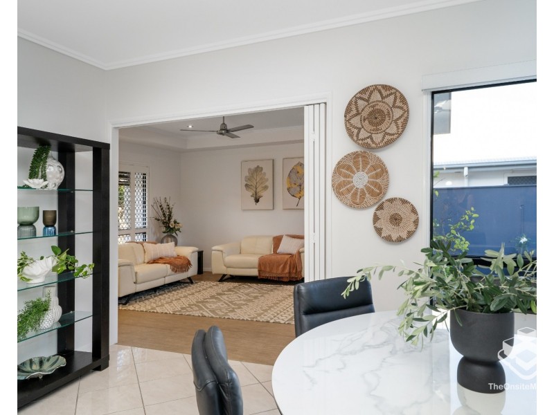 33 Sheerwater Parade, Douglas QLD 4814