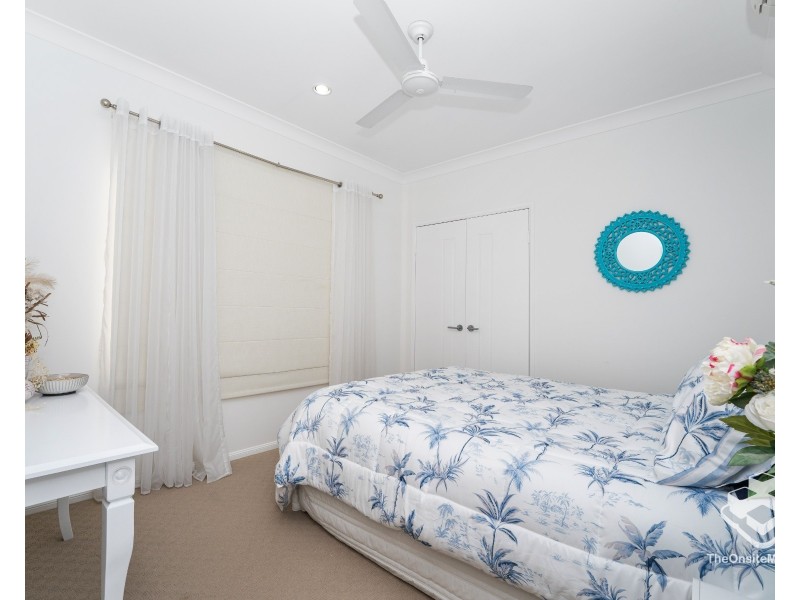 33 Sheerwater Parade, Douglas QLD 4814