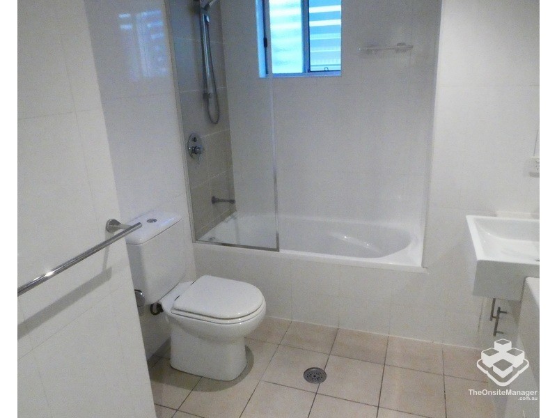 ID:21178689/27 School Street, Kelvin Grove QLD 4059